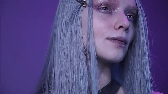 ginger hugs online show from 29, 4, 2026