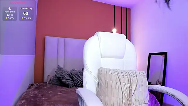 Chloe fischer  online show from 19, 12, 2025