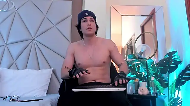 Karimferrer online show from 4, 1, 2025