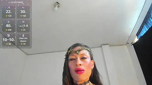 latinaStepmom online show from 25, 10, 2025