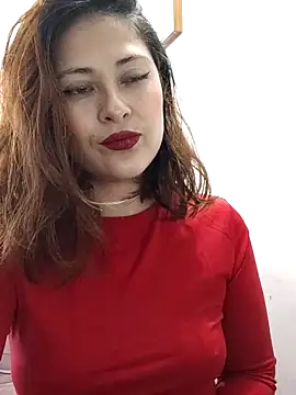 LisbethMoore  online show from 14, 2, 2025