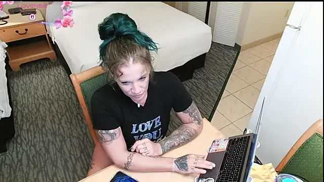 the naked siren online show from 10, 9, 2025