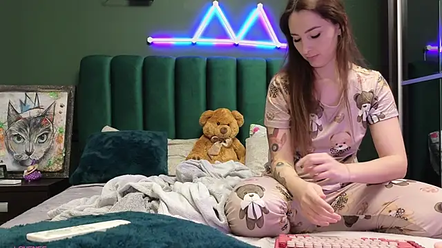 kimmie meow online show from 5, 12, 2025