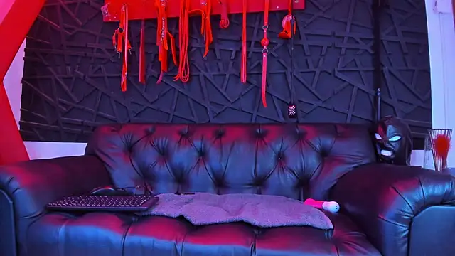 Ivannaakozlov  online show from 27, 4, 2026