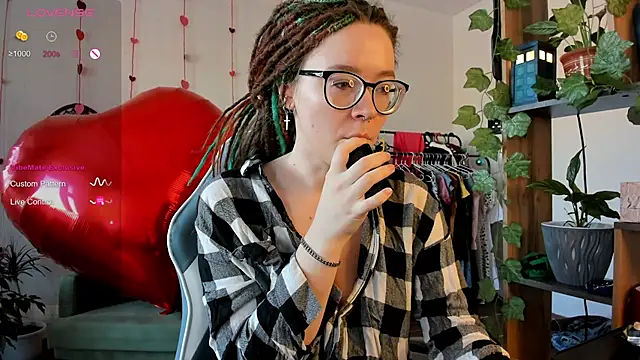 alisahug online show from 19, 2, 2025