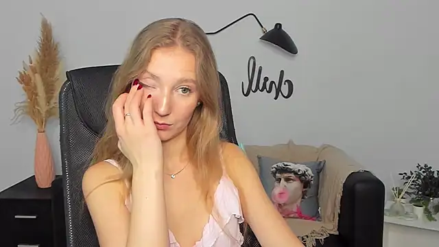 LolaWilsons online show from 4, 2, 2025