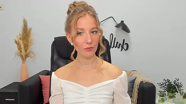 LolaWilsons online show from 8, 2, 2025