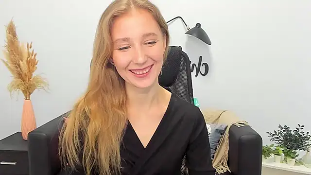 LolaWilsons online show from 27, 2, 2025