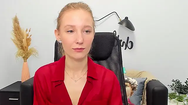 LolaWilsons online show from 20, 3, 2025