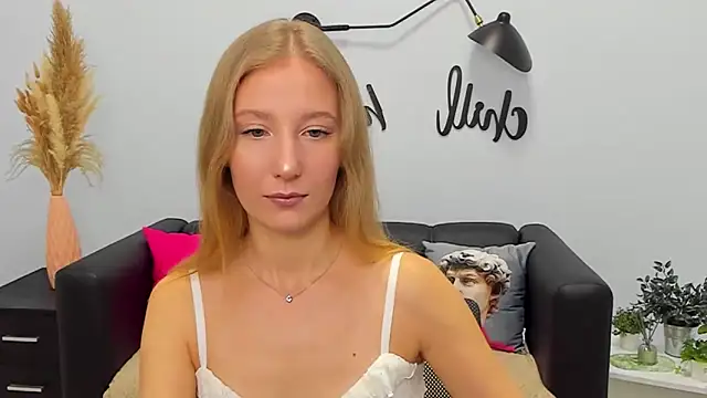 LolaWilsons online show from 4, 11, 2025