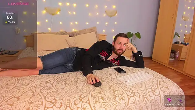 NikkiNSerdron online show from 17, 1, 2025