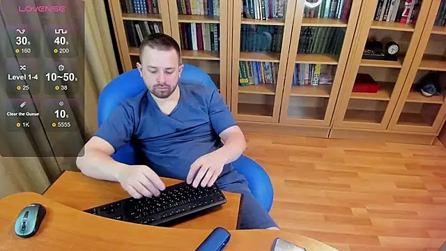 NikkiNSerdron online show from 6, 3, 2025