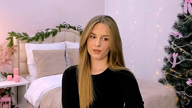 Snapshot of RozzitaBedberry chatting on 18, 1, 2025 RozzitaBedberry online show from 18, 1, 2025