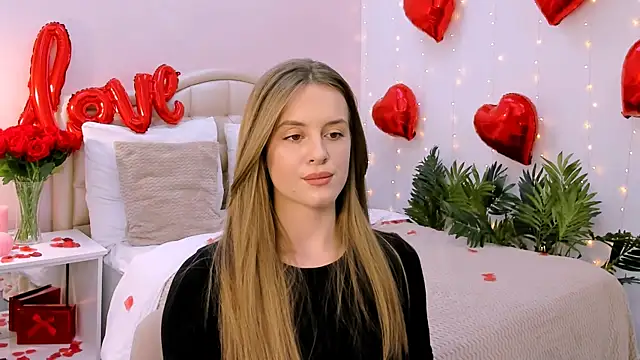 Snapshot of RozzitaBedberry chatting on 12, 2, 2025 RozzitaBedberry online show from 12, 2, 2025