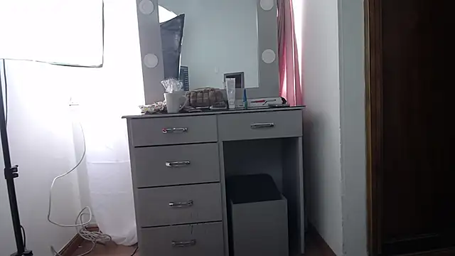 LiaTaylorr online show from 18, 9, 2025