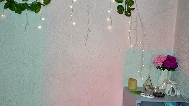 Snapshot of ari_kat chatting on 14, 2, 2025 ari kat online show from 14, 2, 2025