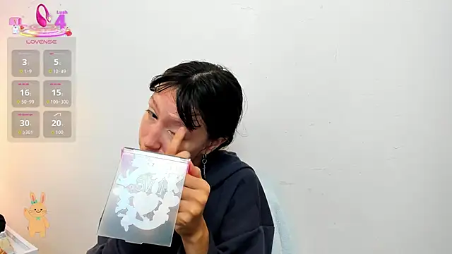 lizzy davis 1 online show from 23, 4, 2026