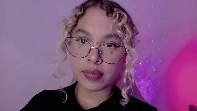 Haelycute online show from 25, 6, 2026