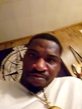 Snapshot of 007Giovani chatting on 12, 9, 2025 007Giovani online show from 12, 9, 2025