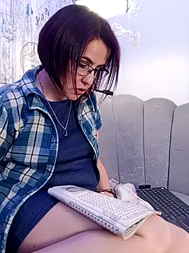 IsisBlake online show from 26, 11, 2025