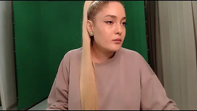 HotFireBabe  online show from 5, 5, 2026