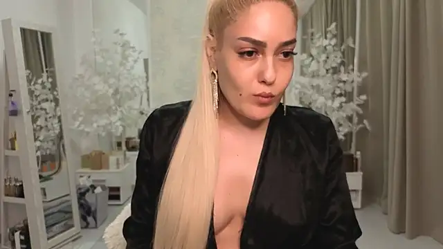 HotFireBabe  online show from 10, 8, 2026