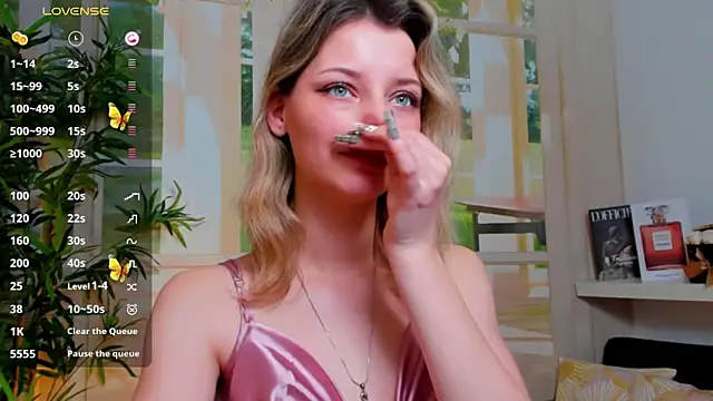 pretty little thing online show from 30, 1, 2025