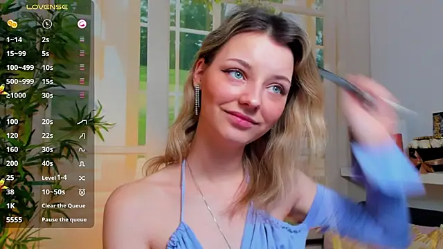 pretty little thing online show from 31, 1, 2025