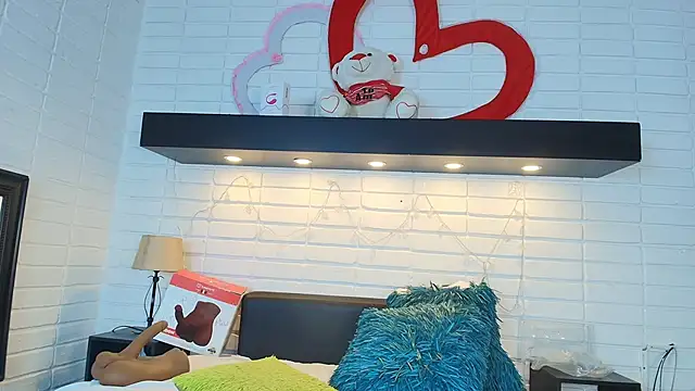 Snapshot of HannaBrave chatting on 5, 3, 2025 HannaBrave online show from 5, 3, 2025