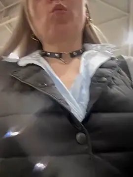 Crazy-Rosa online show from 22, 2, 2025