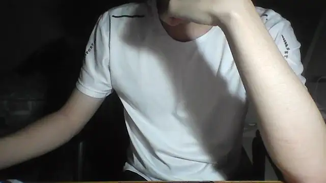 Snapshot of YunheLEE chatting on 8, 4, 2026 YunheLEE online show from 8, 4, 2026