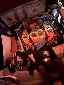 Snapshot of Gillygilly76 chatting on 10, 1, 2026 Gillygilly76 online show from 10, 1, 2026