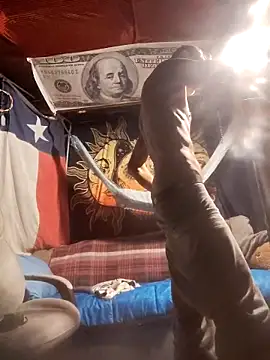 Snapshot of Gillygilly76 chatting on 27, 2, 2026 Gillygilly76 online show from 27, 2, 2026