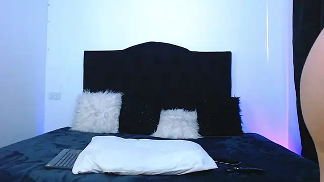 Jennifer Louisee online show from 12, 12, 2024