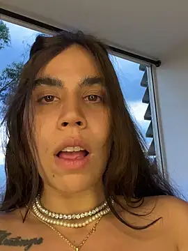 Snapshot of Cuteandhornyy chatting on 10, 3, 2025 Cuteandhornyy online show from 10, 3, 2025