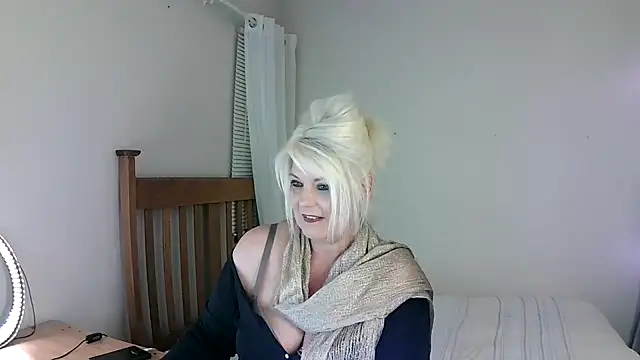 Miahotmilf online show from 16, 2, 2025