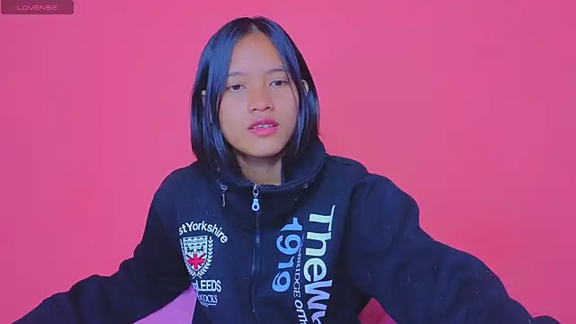 Natsu   online show from 11, 12, 2024