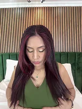 MonicaMoret online show from 18, 4, 2026