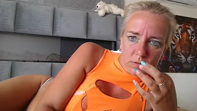 Wendysexyx online show from 27, 4, 2026