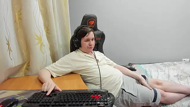 iliaskrislove online show from 21, 4, 2026