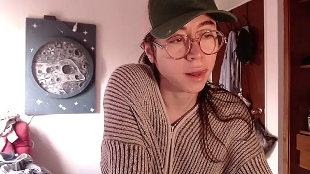 emily pearl  online show from 21, 12, 2025