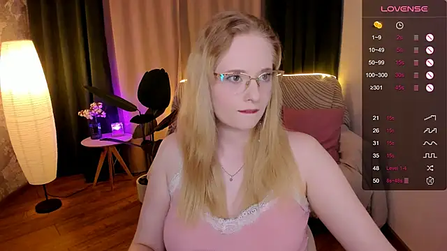 Aemilia  online show from 14, 9, 2025