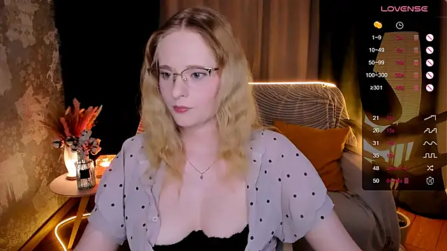 Aemilia  online show from 10, 11, 2025