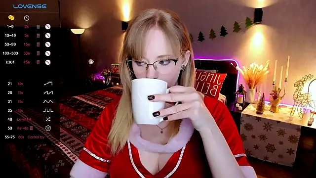 Aemilia  online show from 22, 12, 2025