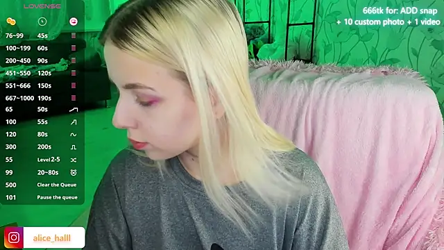 Snapshot of Alice_Halle chatting on 9, 12, 2024 Alice Halle online show from 9, 12, 2024