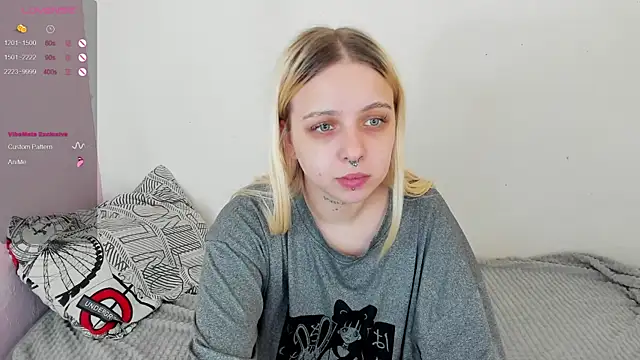 Snapshot of Alice_Halle chatting on 18, 1, 2025 Alice Halle online show from 18, 1, 2025