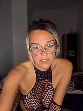 Snapshot of SpicyVicky chatting on 15, 5, 2026 SpicyVicky online show from 15, 5, 2026
