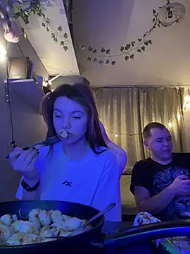 MashkaRay online show from 2, 2, 2025