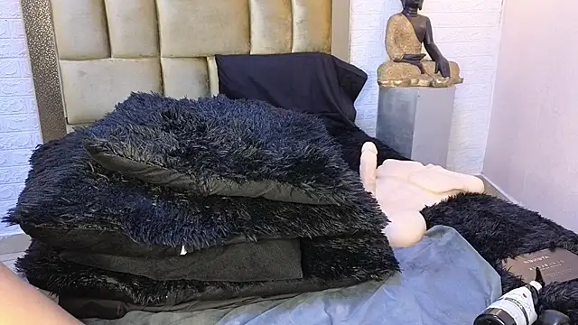 ximenawilliamss online show from 26, 1, 2025