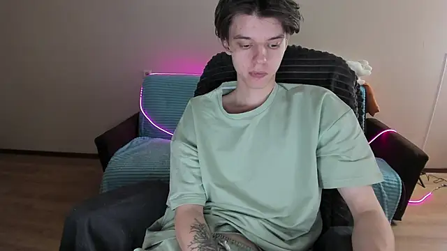 Snapshot of Liam_sexy1 chatting on 23, 12, 2024 Liam sexy1 online show from 23, 12, 2024